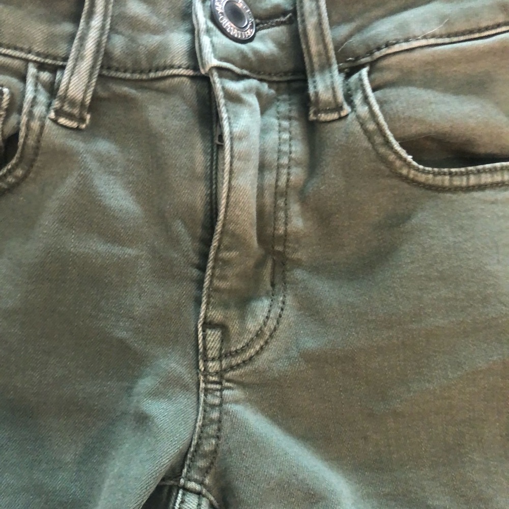 Shorts - Picture 3 of 5